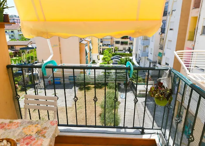 Apartment Ag *